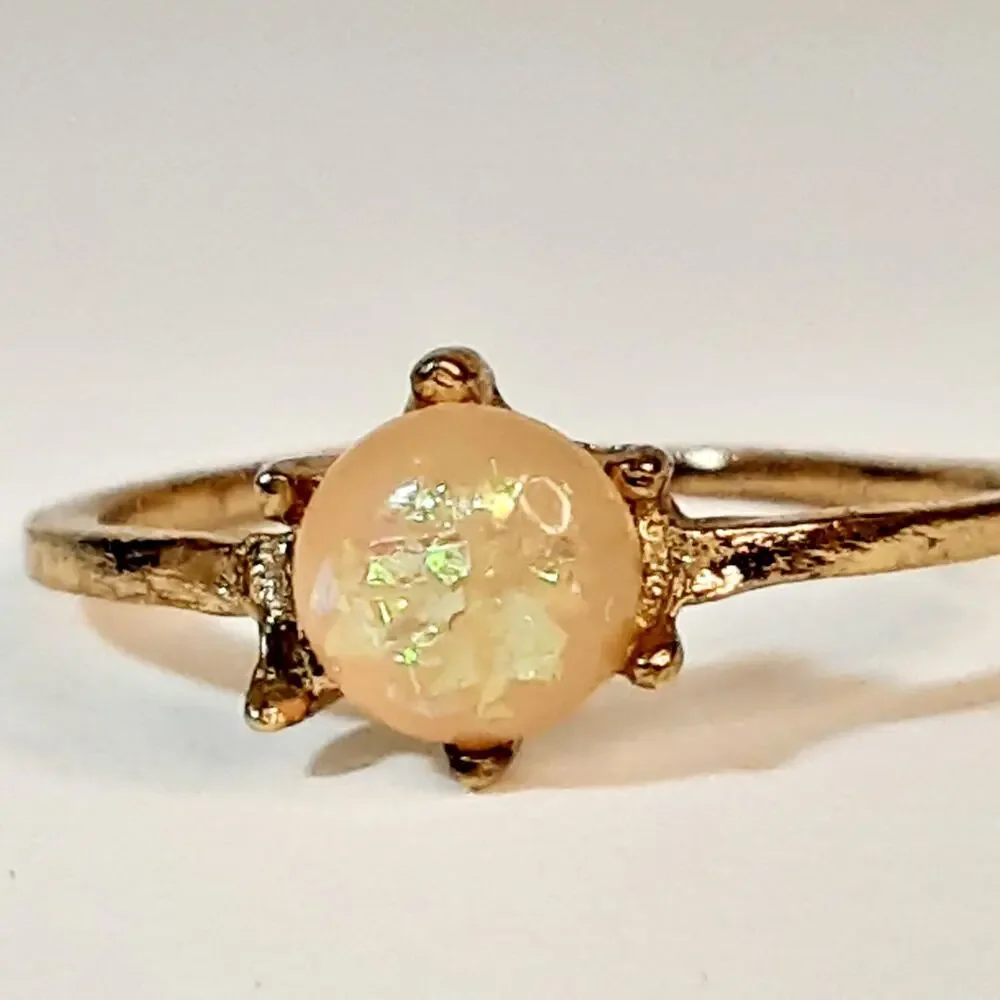 Delicate Opalesque Solitary Stone Prong Ring Gold Tone Band Size 7.10